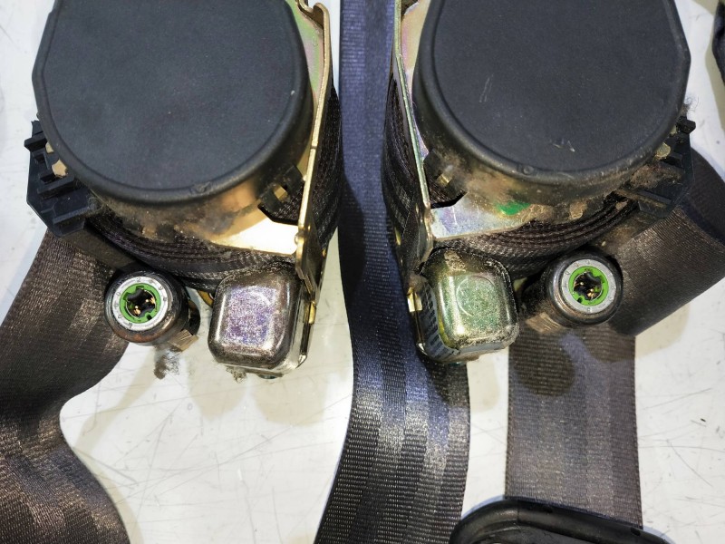 Recambio de juego cinturones delantero para audi s4 avant (b5) referencia OEM IAM   5P R
