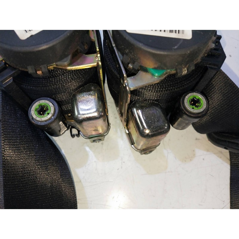 Recambio de juego cinturones delantero para audi a6 berlina (4b2) 3.0 v6 30v cat (asn) referencia OEM IAM   5P R