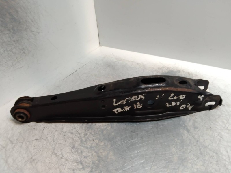 Recambio de tirante trasero izquierdo para lexus is200 (gxe10) 2.0 cat referencia OEM IAM   