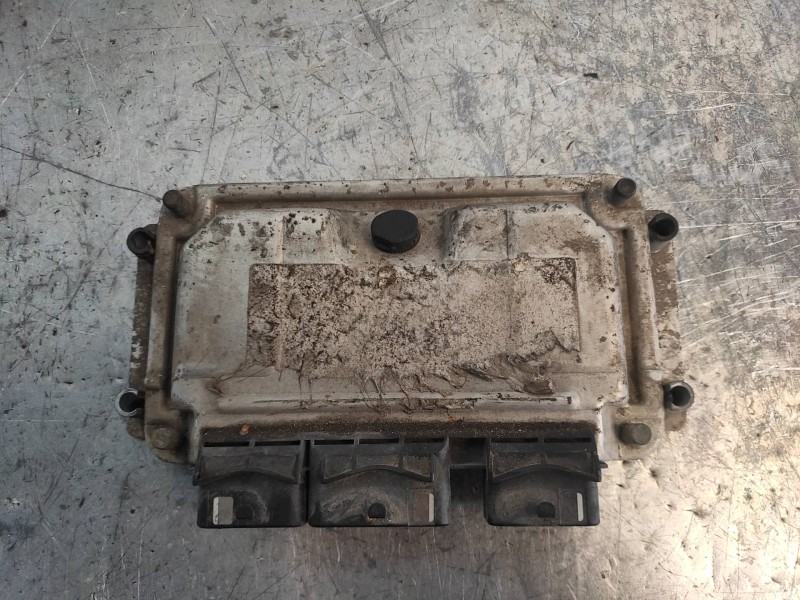 Recambio de centralita motor uce para peugeot 206 cc cc referencia OEM IAM 0261207477 9643218980 9656659380 91 BOSCH