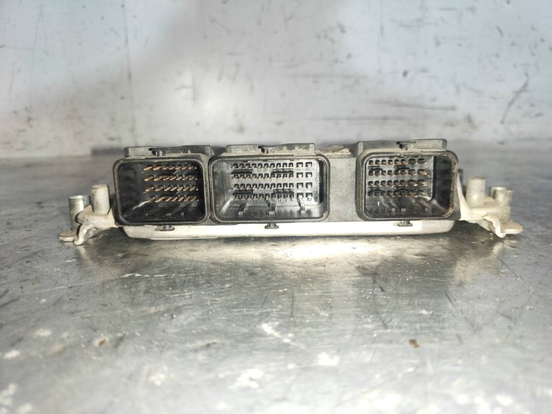 Recambio de centralita motor uce para peugeot 206 cc cc referencia OEM IAM 0261207477 9643218980 9656659380 91 BOSCH