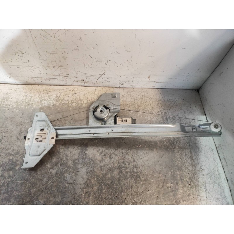 Recambio de elevalunas delantero derecho para citroen berlingo 1.2 12v e-thp / puretech referencia OEM IAM 402104B 9680557880 