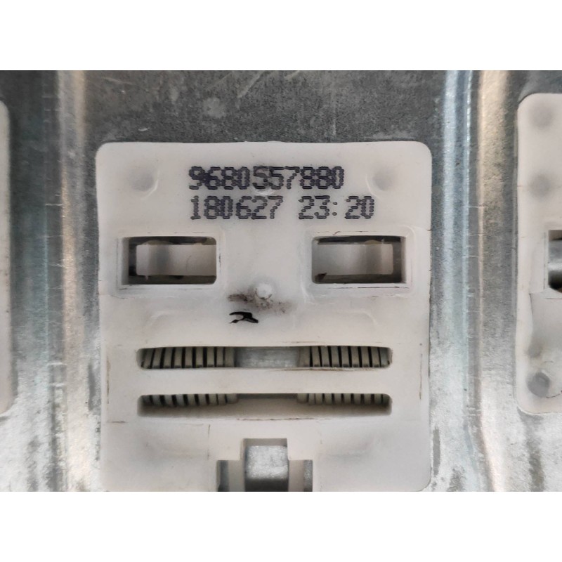 Recambio de elevalunas delantero derecho para citroen berlingo 1.2 12v e-thp / puretech referencia OEM IAM 402104B 9680557880 