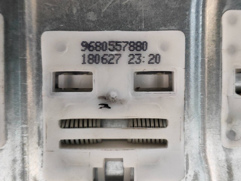 Recambio de elevalunas delantero derecho para citroen berlingo 1.2 12v e-thp / puretech referencia OEM IAM 402104B 9680557880 