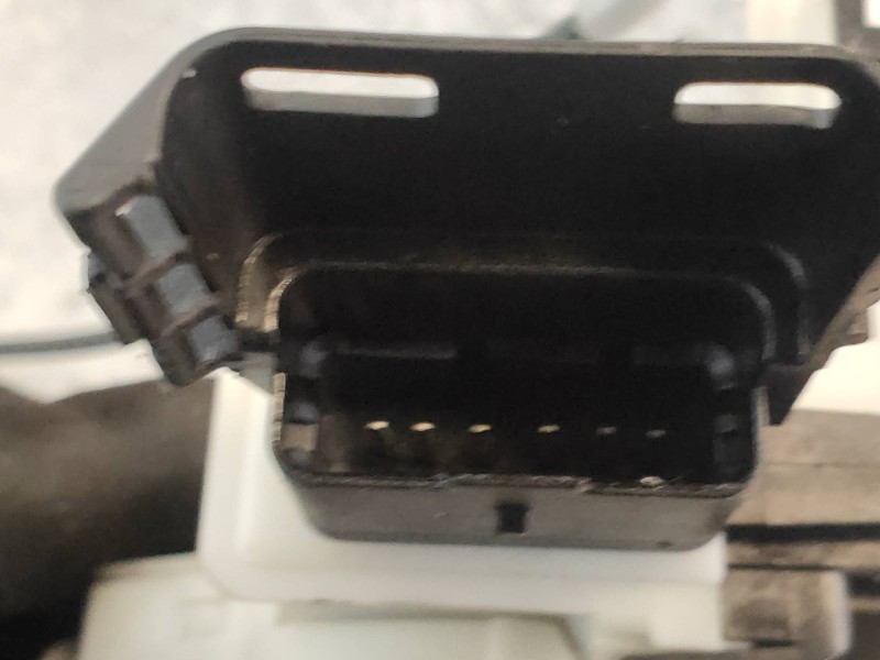 Recambio de motor cierre centralizado delantero izquierdo para citroen berlingo 1.2 12v e-thp / puretech referencia OEM IAM 8240