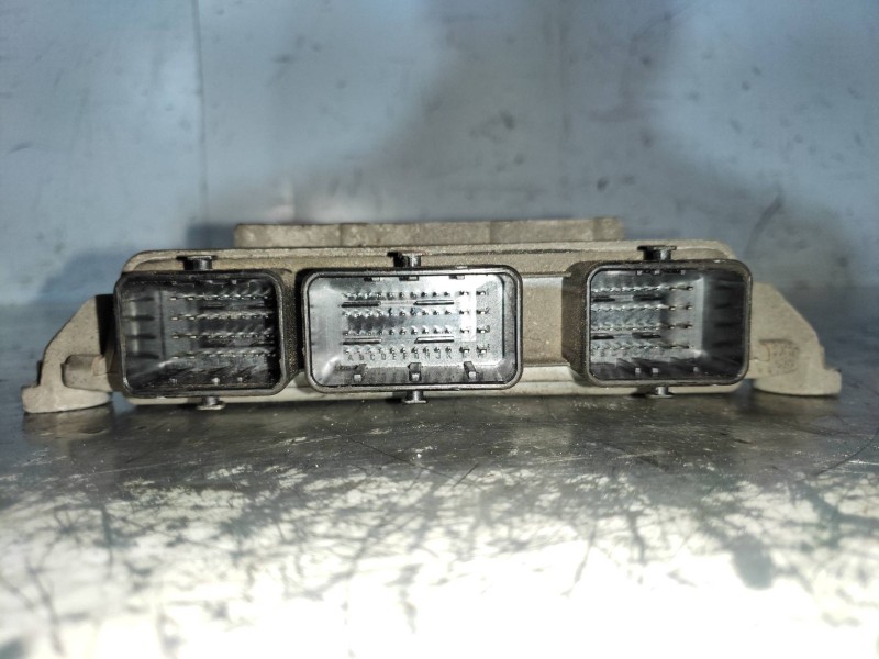 Recambio de centralita motor uce para peugeot 307 (s1) xt referencia OEM IAM 5WS40045BT 9650517980 9647423380 SID801A