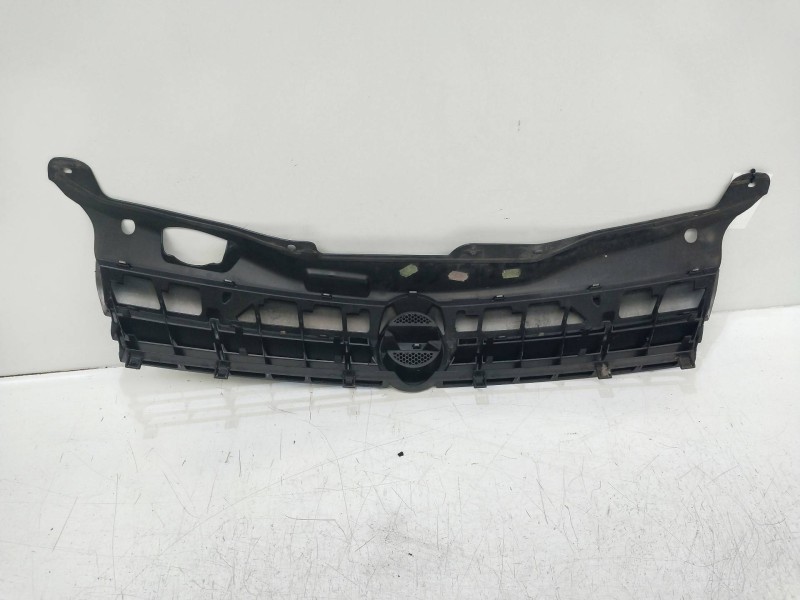 Recambio de rejilla delantera para opel astra h berlina cosmo referencia OEM IAM   