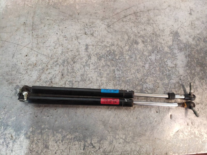 Recambio de amortiguadores maletero / porton para jeep gr.cherokee (wj/wg) 2.7 crd limited referencia OEM IAM 55137023AC 5513702