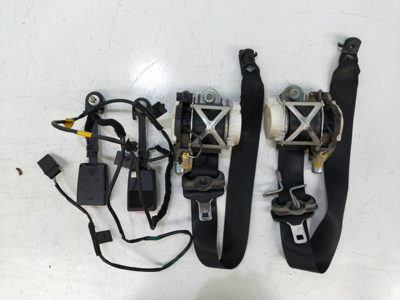 Recambio de juego cinturones delantero para fiat bravo (198) 1.9 16v dynamic multijet referencia OEM IAM   5P