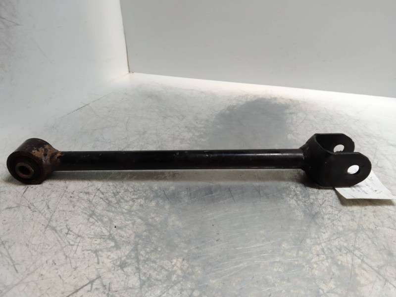 Recambio de tirante trasero derecho para lexus is200 (gxe10) 2.0 cat referencia OEM IAM   
