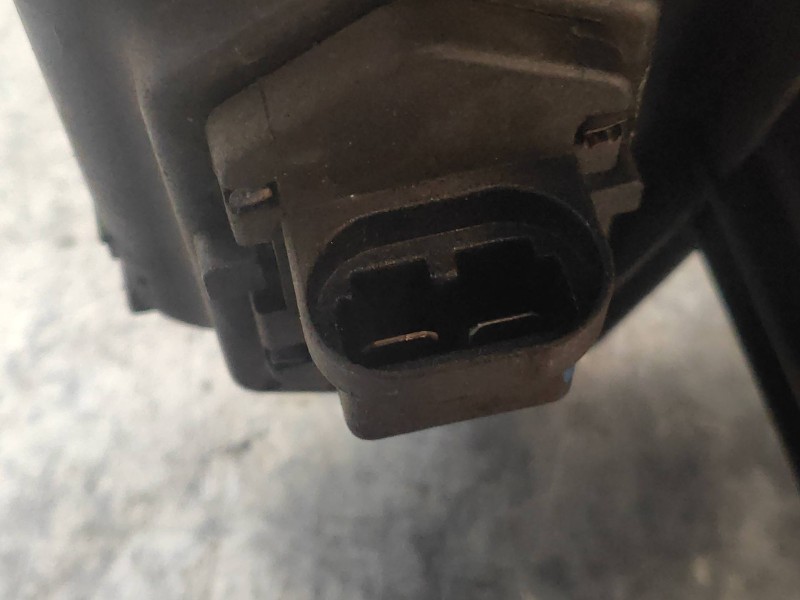 Recambio de electroventilador para renault megane ii berlina 5p 2.0 referencia OEM IAM 8200680823B  