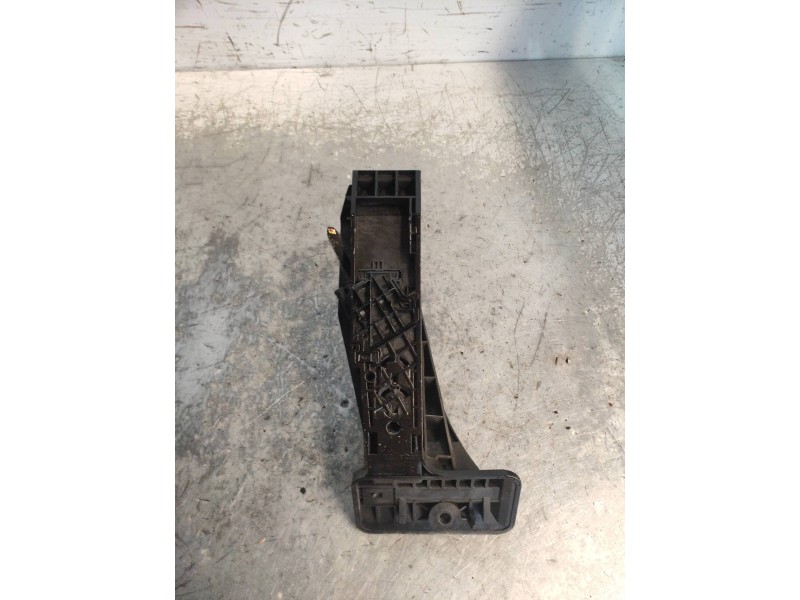 Recambio de potenciometro pedal para bmw serie 3 berlina (e90) 320d referencia OEM IAM 678863301 25916010 