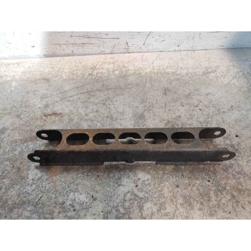 Recambio de brazo suspension inferior trasero izquierdo para bmw serie 3 berlina (e90) 320d referencia OEM IAM 6763477 031035321