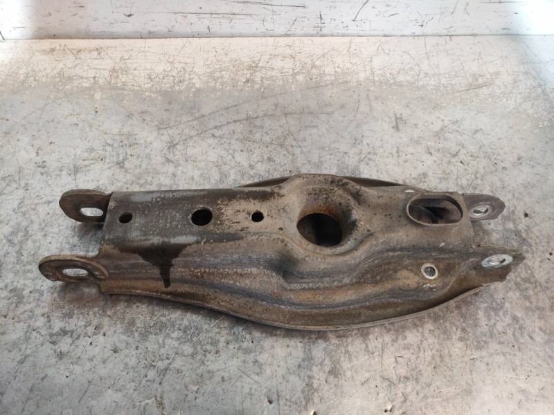 Recambio de brazo suspension inferior trasero izquierdo para bmw serie 3 berlina (e90) 320d referencia OEM IAM   
