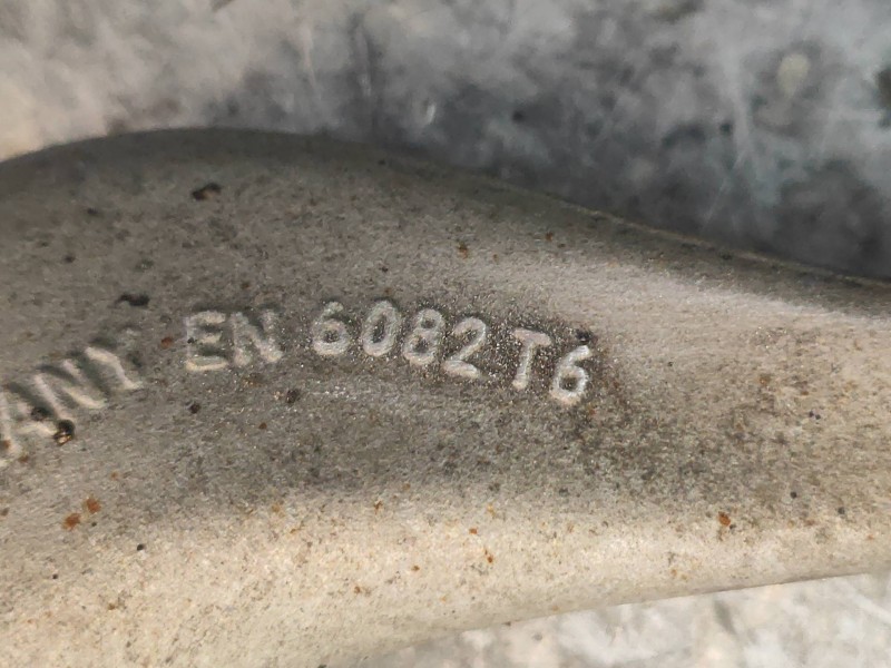 Recambio de brazo suspension inferior delantero derecho para bmw serie 3 berlina (e90) 320d referencia OEM IAM 6082T6  