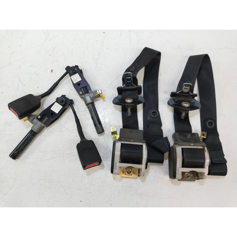 Recambio de juego cinturones delantero para ford escort berl./turnier 1.8 16v cat referencia OEM IAM   4P