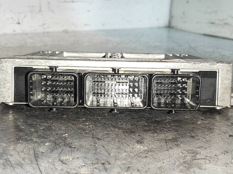 Recambio de centralita motor uce para citroen c5 berlina 1.8 16v x referencia OEM IAM 9650133080 9644674580 215841848 S2PM240