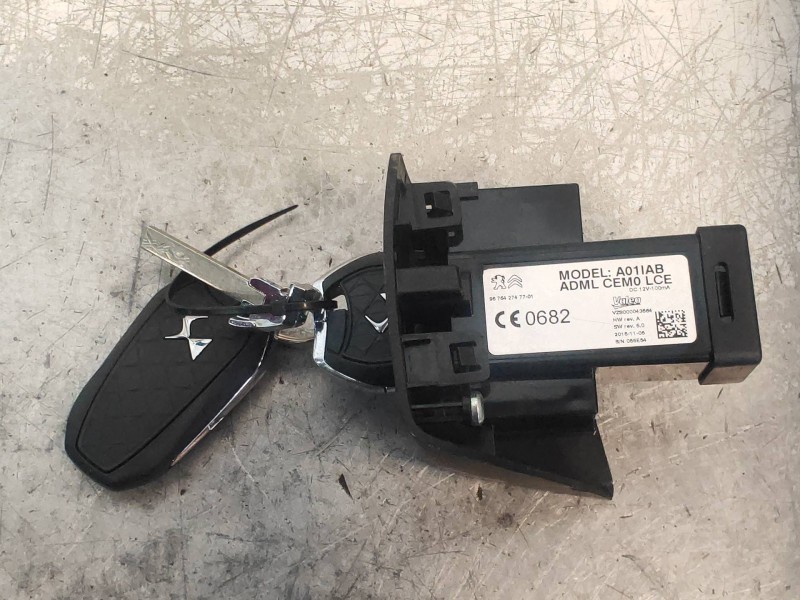 Recambio de conmutador de arranque para citroen ds5 design referencia OEM IAM 967642747701 9812112580 36448500 