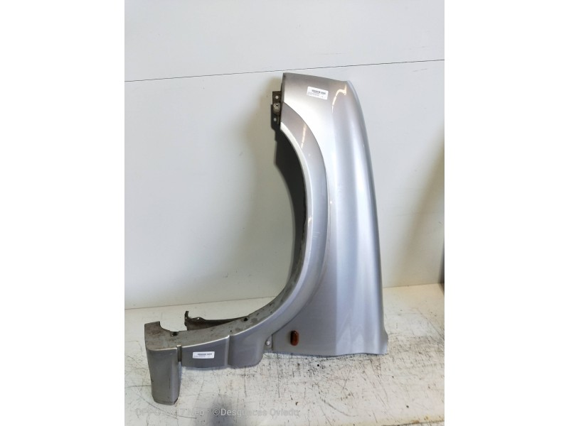 Recambio de aleta delantera izquierda para mitsubishi l 300 (p00) combi referencia OEM IAM   