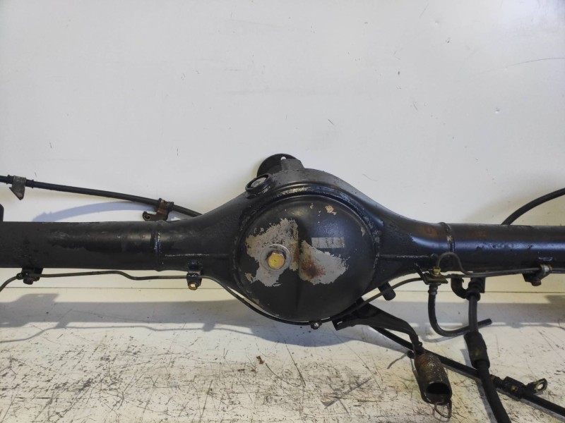 Recambio de puente trasero para mitsubishi l 300 (p00) combi referencia OEM IAM   
