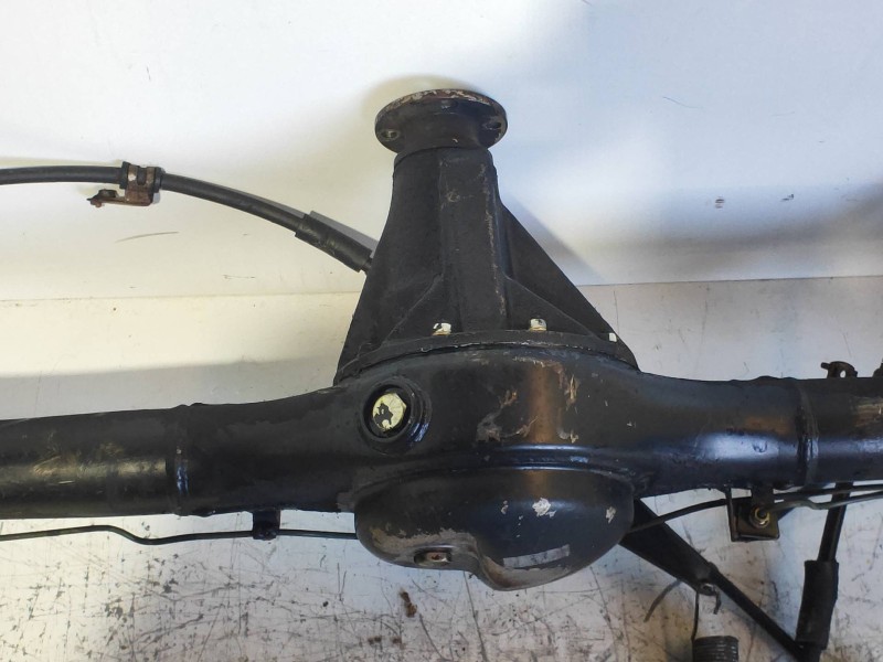 Recambio de puente trasero para mitsubishi l 300 (p00) combi referencia OEM IAM   