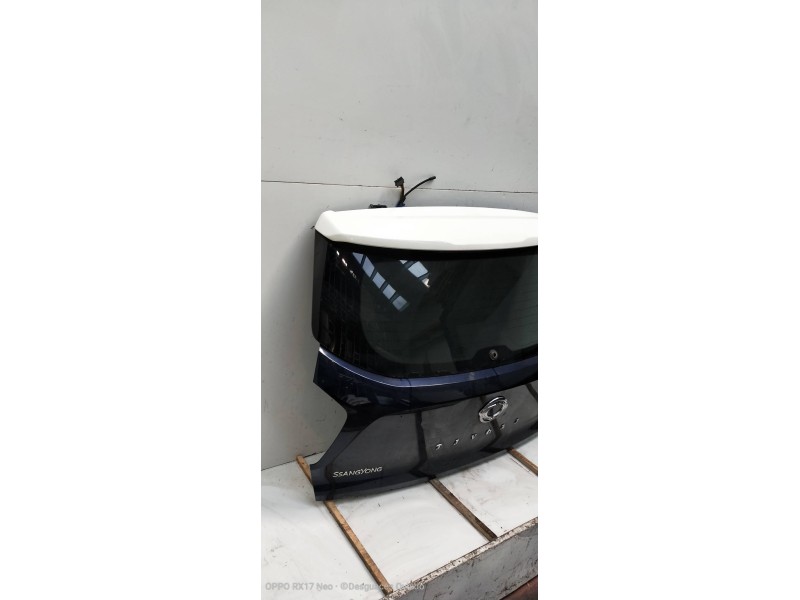 Recambio de porton trasero para ssangyong tivoli 1.6 turbodiesel cat referencia OEM IAM   
