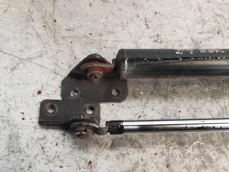 Recambio de amortiguadores maletero / porton para mitsubishi l 300 (p00) combi referencia OEM IAM   