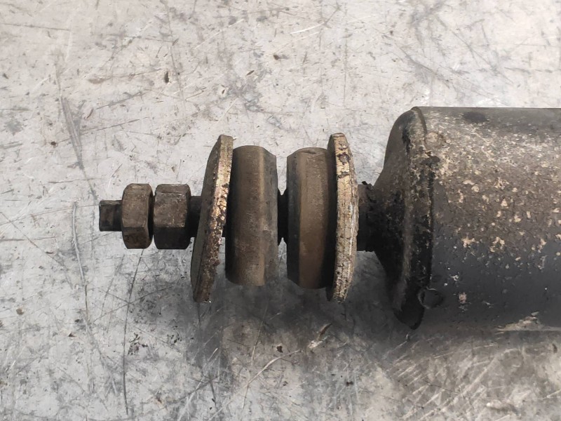 Recambio de amortiguador delantero izquierdo para mitsubishi l 300 (p00) combi referencia OEM IAM MB430195  