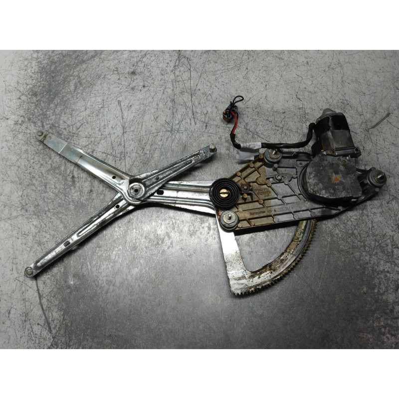 Recambio de elevalunas delantero izquierdo para volvo serie 760 berlina/familiar gle td familiar referencia OEM IAM 0130821132  