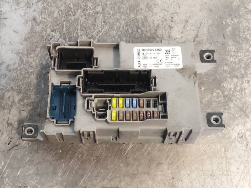 Recambio de caja reles / fusibles para alfa romeo mito (145) basis (2016) referencia OEM IAM 00505277860  
