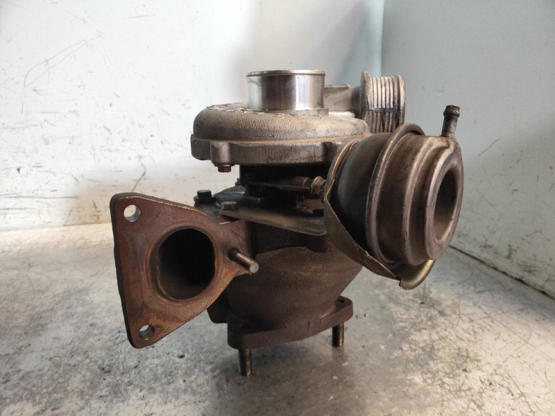 Recambio de turbocompresor para volvo s80 berlina 2.4 diesel cat referencia OEM IAM 7231673 8653122 GT2052V GE903683F