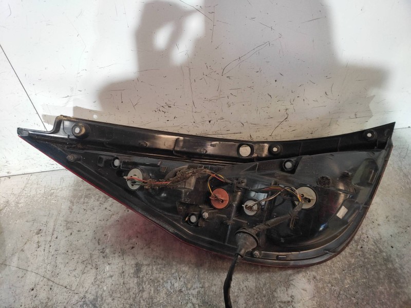 Recambio de piloto trasero derecho para hyundai i30 1.6 crdi cat referencia OEM IAM 924022R0  