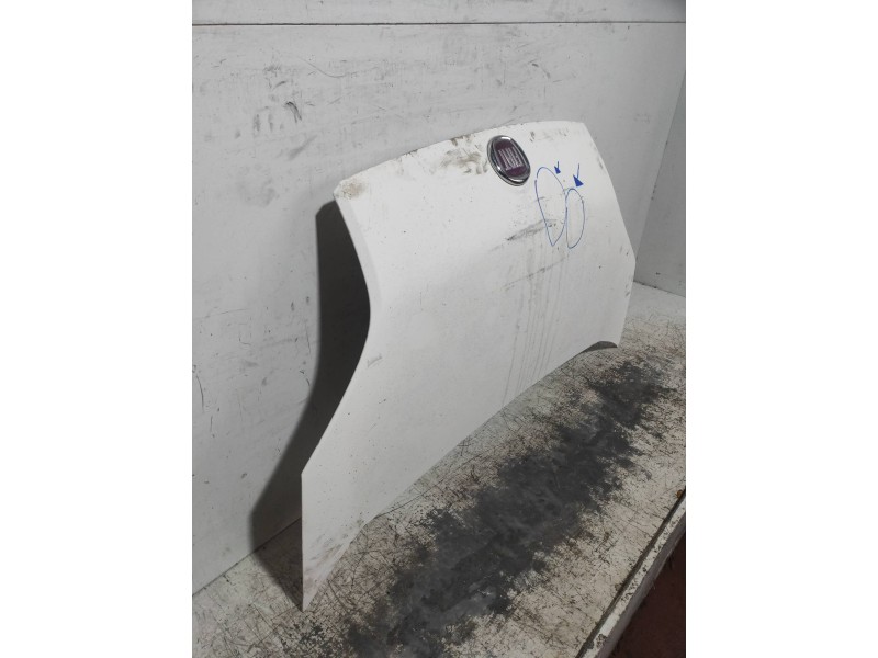 Recambio de capot para fiat fiorino básico referencia OEM IAM   