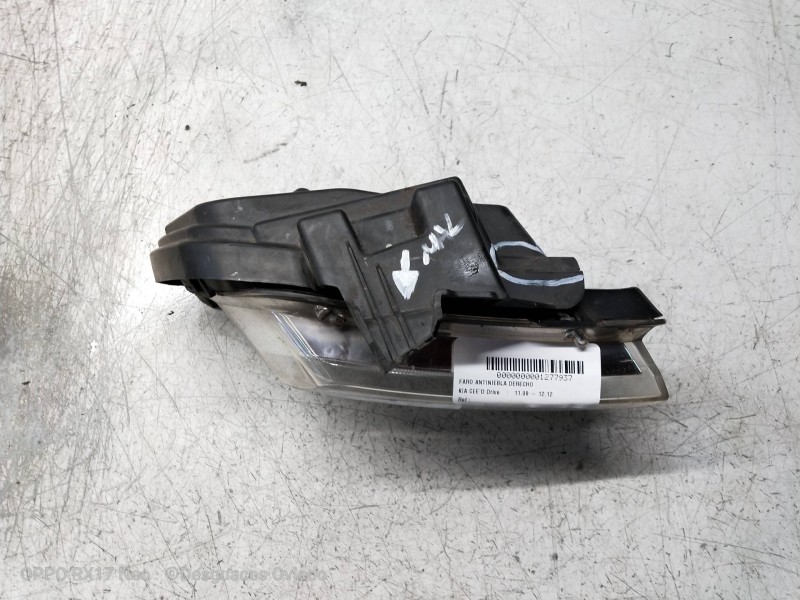 Recambio de faro antiniebla derecho para kia cee´d drive referencia OEM IAM   