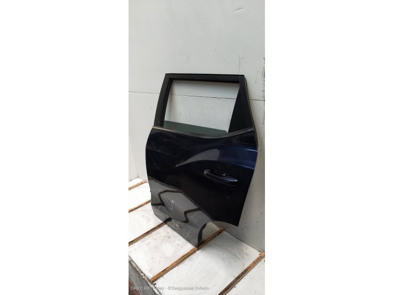 Recambio de puerta trasera izquierda para ssangyong tivoli 1.6 turbodiesel cat referencia OEM IAM   