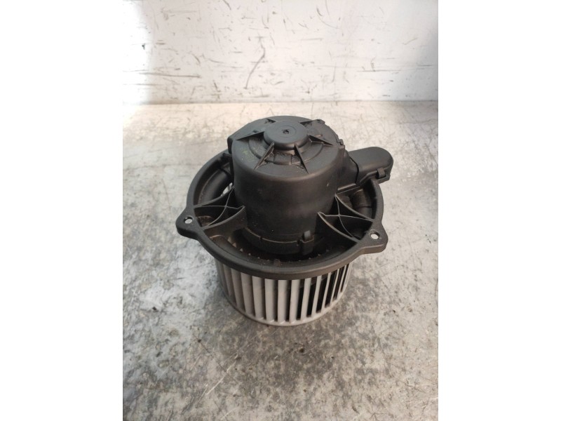 Recambio de motor calefaccion para hyundai i30 1.6 crdi cat referencia OEM IAM   