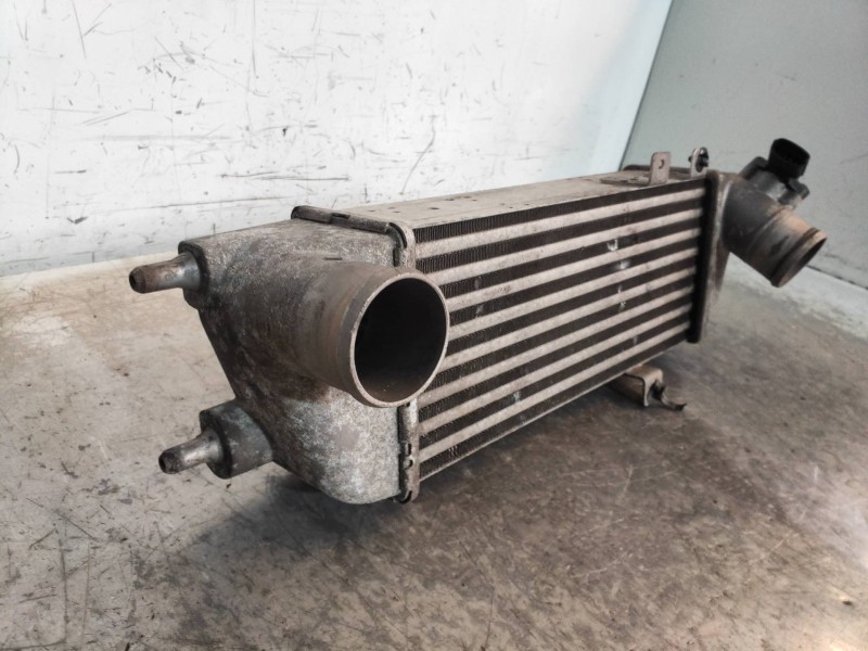 Recambio de intercooler para hyundai i30 1.6 crdi cat referencia OEM IAM 282712A610  MODINE