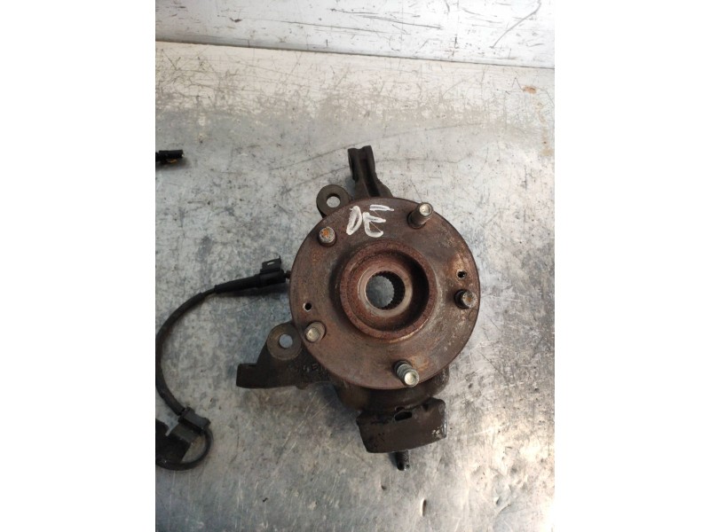 Recambio de mangueta delantera derecha para hyundai i30 1.6 crdi cat referencia OEM IAM   