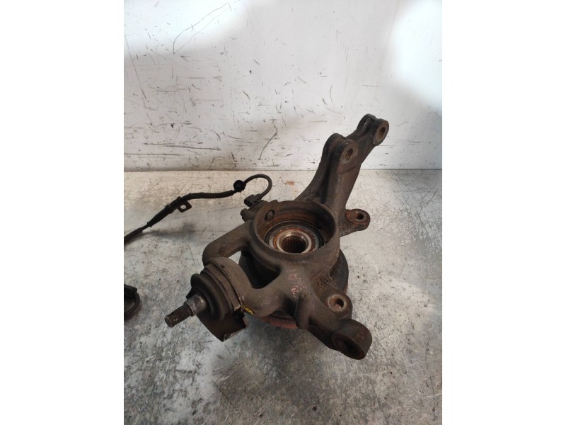 Recambio de mangueta delantera derecha para hyundai i30 1.6 crdi cat referencia OEM IAM   