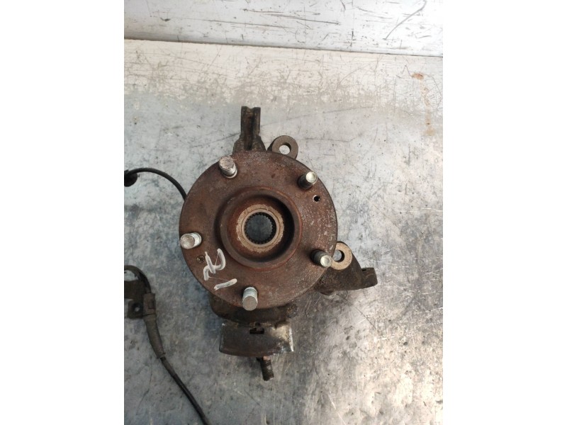 Recambio de mangueta delantera izquierda para hyundai i30 1.6 crdi cat referencia OEM IAM   