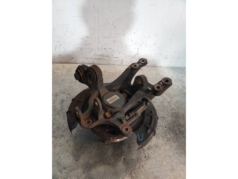 Recambio de mangueta trasera derecha para hyundai i30 1.6 crdi cat referencia OEM IAM   