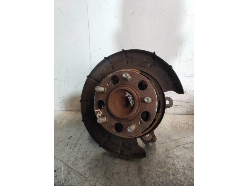 Recambio de mangueta trasera izquierda para hyundai i30 1.6 crdi cat referencia OEM IAM   