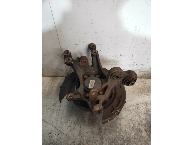 Recambio de mangueta trasera izquierda para hyundai i30 1.6 crdi cat referencia OEM IAM   