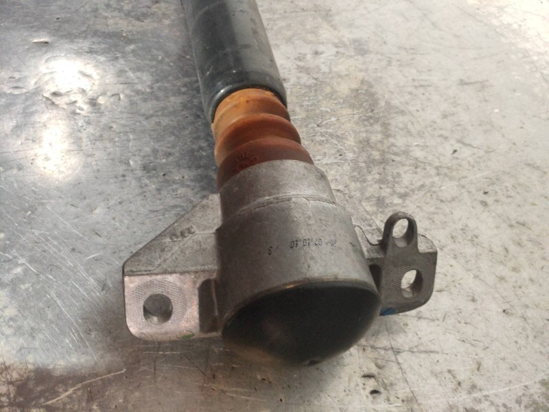 Recambio de amortiguador trasero derecho para audi a4 ber. (b8) básico quattro referencia OEM IAM 8T0513035M  