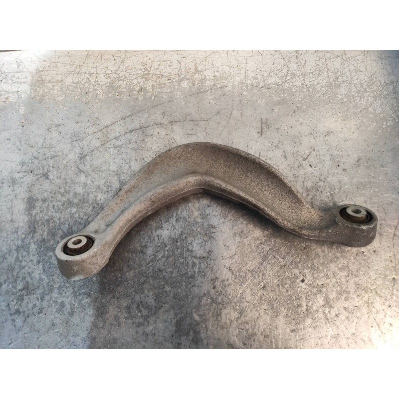 Recambio de brazo suspension superior trasero izquierdo para audi a4 ber. (b8) básico quattro referencia OEM IAM 8K0505323  
