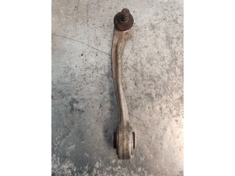 Recambio de brazo suspension inferior delantero derecho para audi a4 ber. (b8) básico quattro referencia OEM IAM CZWD3  