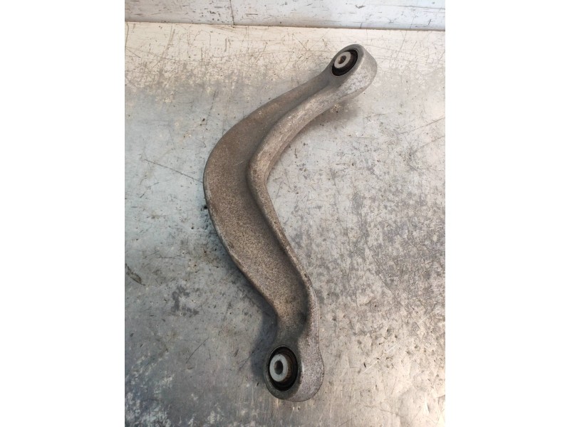 Recambio de brazo suspension superior trasero derecho para audi a4 ber. (b8) básico quattro referencia OEM IAM 8K0505324  