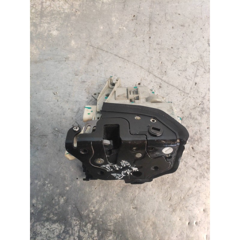 Recambio de motor cierre centralizado trasero derecho para audi a4 ber. (b8) básico quattro referencia OEM IAM 8K0839016C  