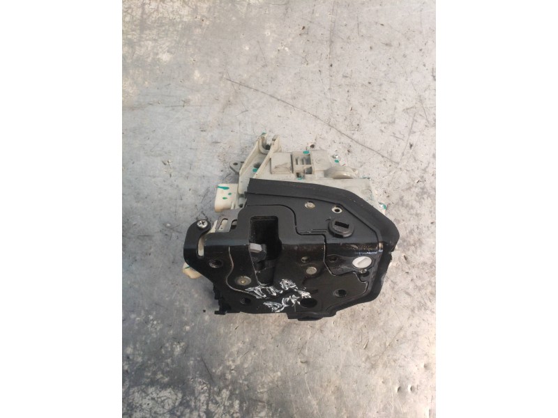 Recambio de motor cierre centralizado trasero derecho para audi a4 ber. (b8) básico quattro referencia OEM IAM 8K0839016C  