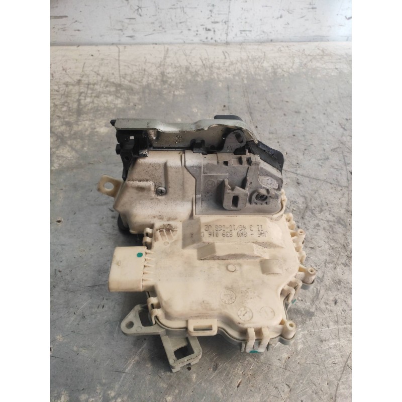Recambio de motor cierre centralizado trasero derecho para audi a4 ber. (b8) básico quattro referencia OEM IAM 8K0839016C  